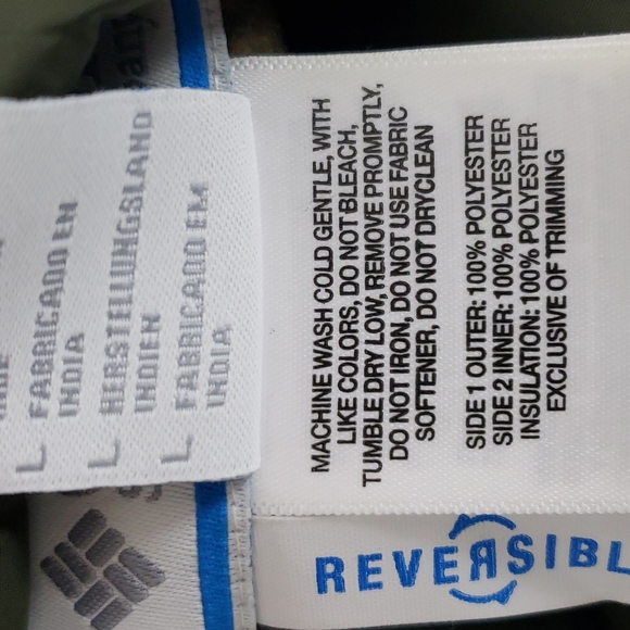 COLUMBIA REVERSIBLE CAMO PUFFER VEST, Boy's Size: 14/16, $40 - Picture 12 of 12